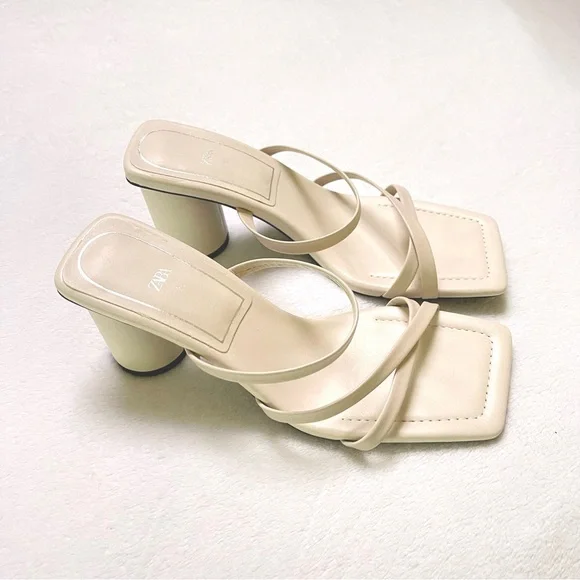 【完売品】ZARA★ザラ LEATHER BLOCK HEEL SANDALS ZARA LEATHER SANDALS WITH BLOCK HEEL Black SIZE 6.5 1335/110